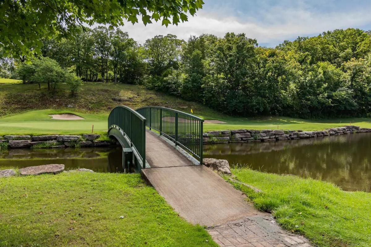 Golf On Site - Walk-In Shower - Jetted Tub - Free Attraction Tickets Included Branson Zewnętrze zdjęcie